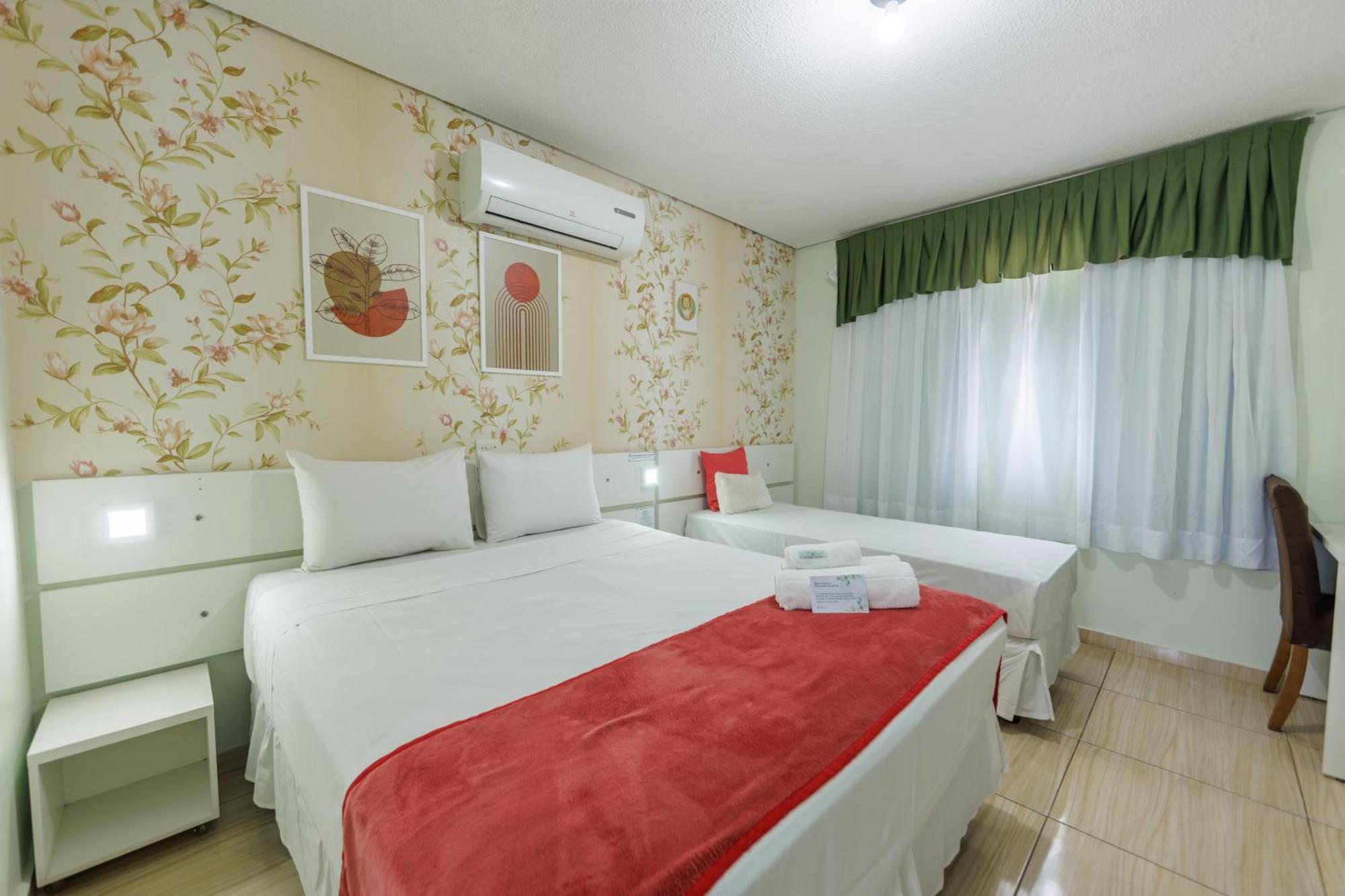 Hotel E Pousada Caroline Foz do Iguacu Bagian luar foto
